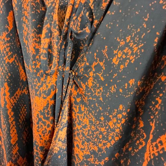 Cabi Blouse SMALL long sleeves faux criss cross relaxed fit tie V-neck work - Picture 10 of 16